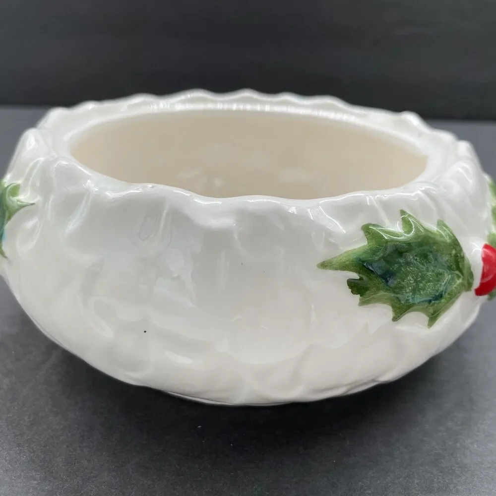 Lefton White Holly Small Round Lidded Box 6064 Covered Candy Bowl 1972/73 Japan
